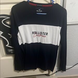 Hollister Black and White Crew Neck Shirt